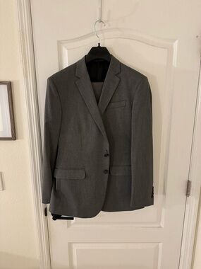 jf j.ferrar Men's Gray Two-Button Suit Jacket